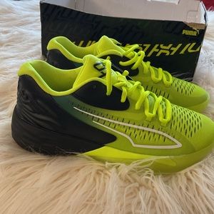 NEW...PUMA women athletic shoes